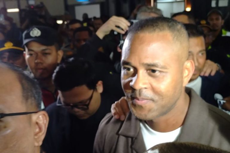 Pelatih baru timnas Patrick Kluivert tiba di Indonesia