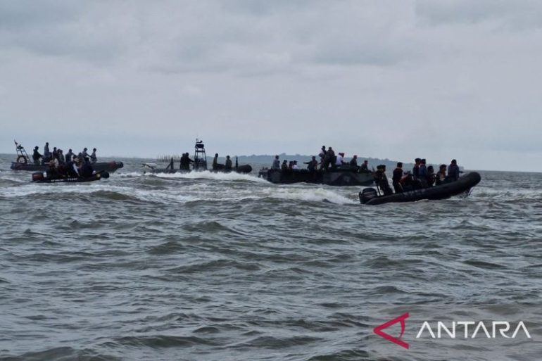 TNI AL segera tuntaskan pembongkaran pagar laut di Tangerang
