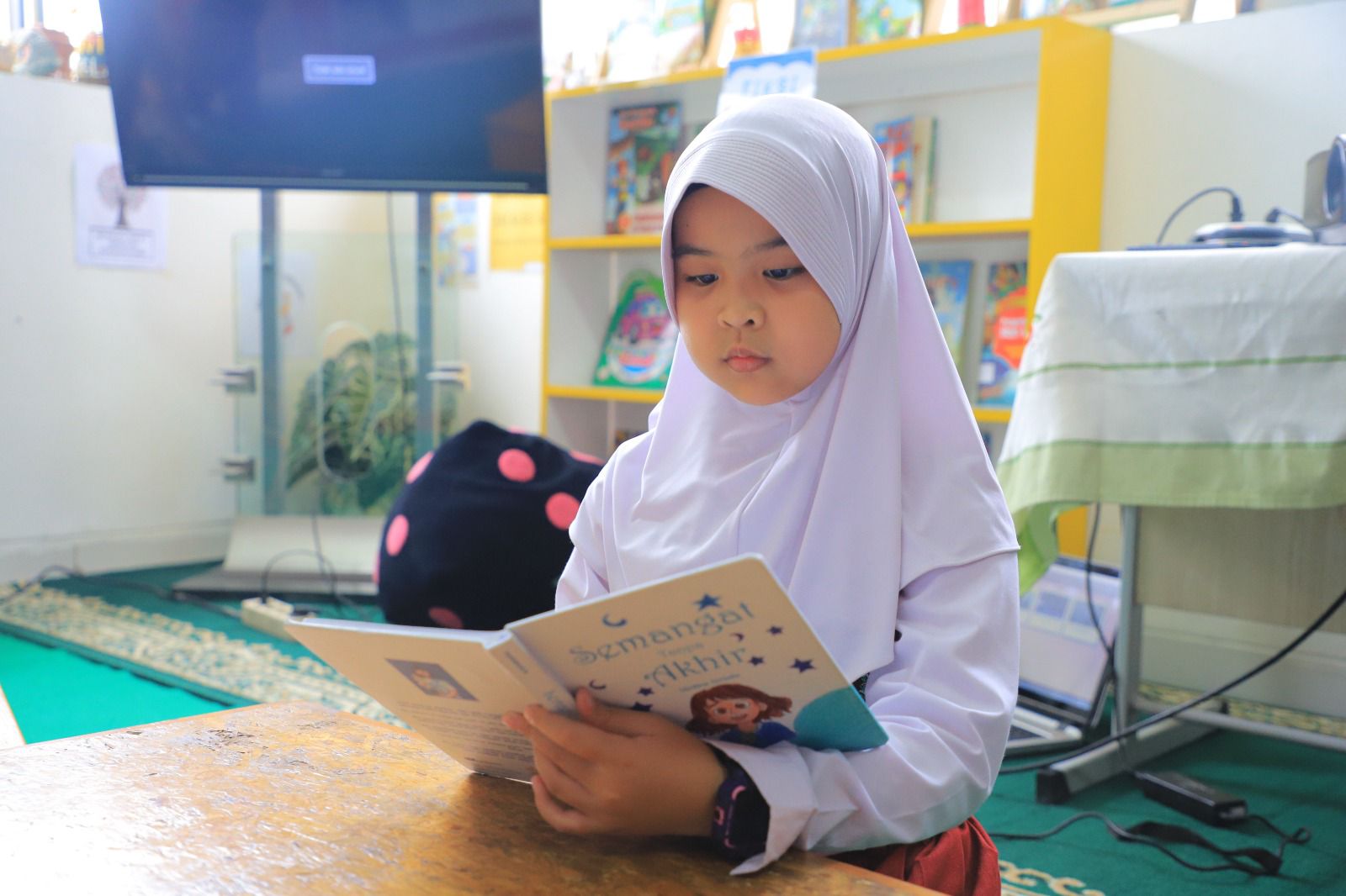 Pelajar Kelas 2 SDN Sukasari Kota Tangerang Tulis Karya Buku Sendiri Pelajar Kelas 2 SDN Sukasari Kota Tangerang Tulis Karya Buku Sendiri